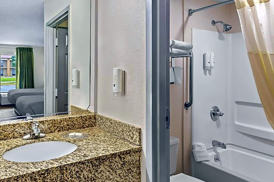 Quality Inn Fort Campbell