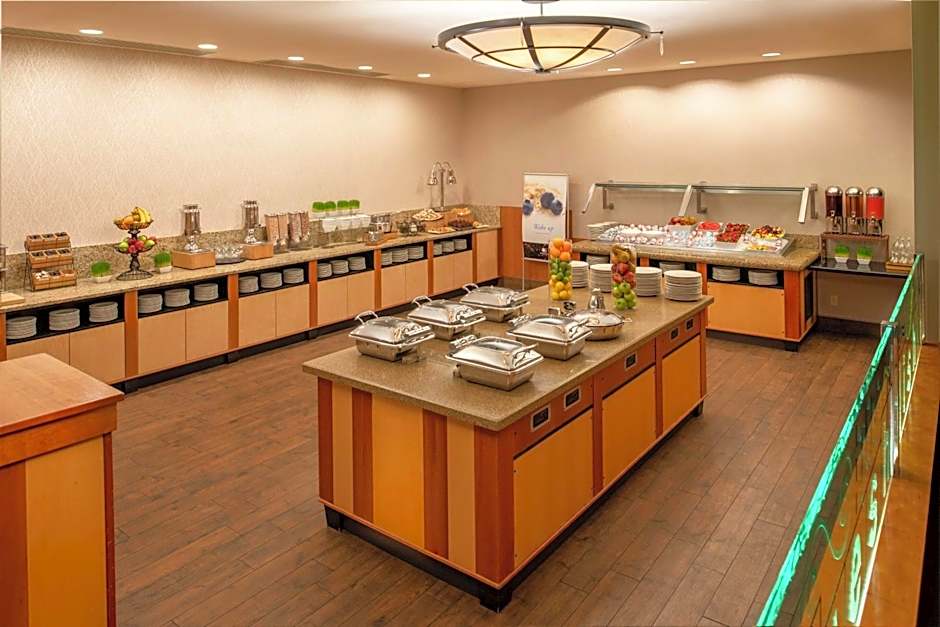 DoubleTree Suites by Hilton Hotel Seattle Airport - Southcenter