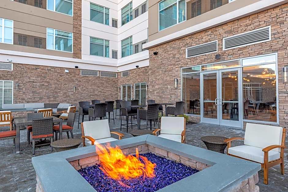 Cambria Hotel Manchester South Windsor