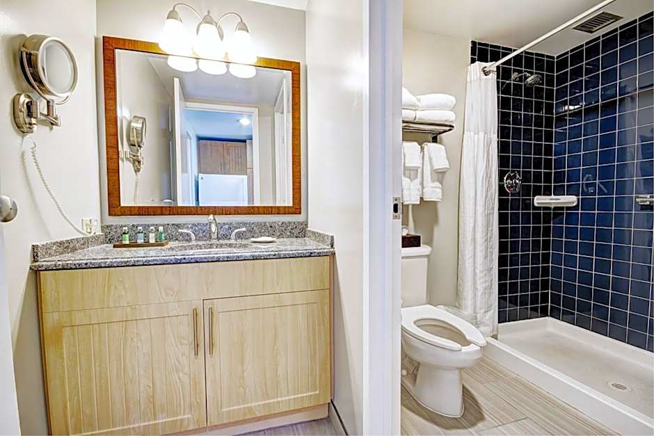 Wyndham Inn on the Harbor