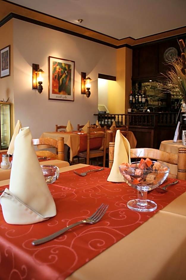 Le Pavillon – Echternach, MO
