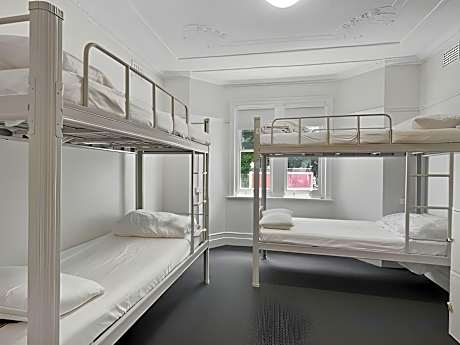 Private 4 Bed Dorm Room
