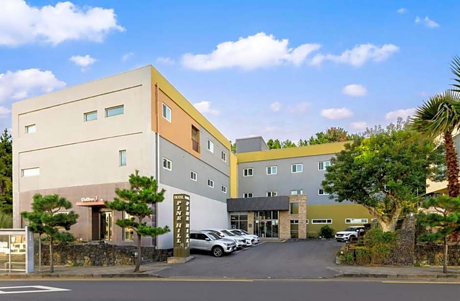 Pine Hill Hotel