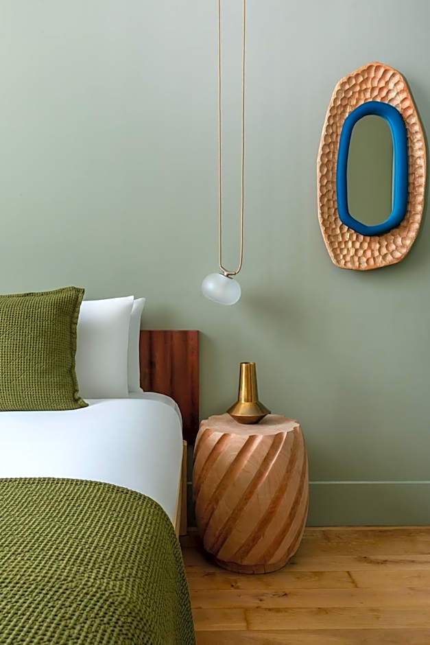 Town Hall Hotel & Apartments