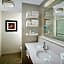 Hampton Inn By Hilton & Suites Falls Church/Seven Corners, VA