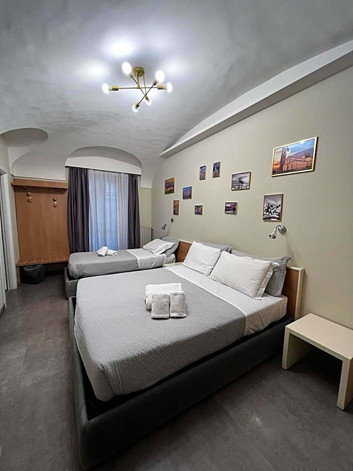 Photo 1 of 4 of Triple Room