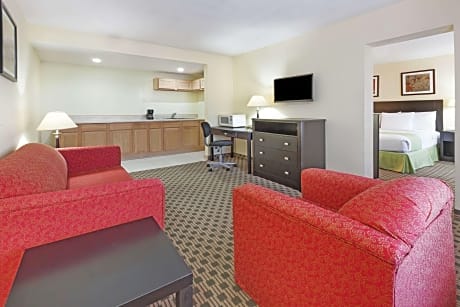 1 King Bed One-Bedroom Hot Tub Suite Non-Smoking
