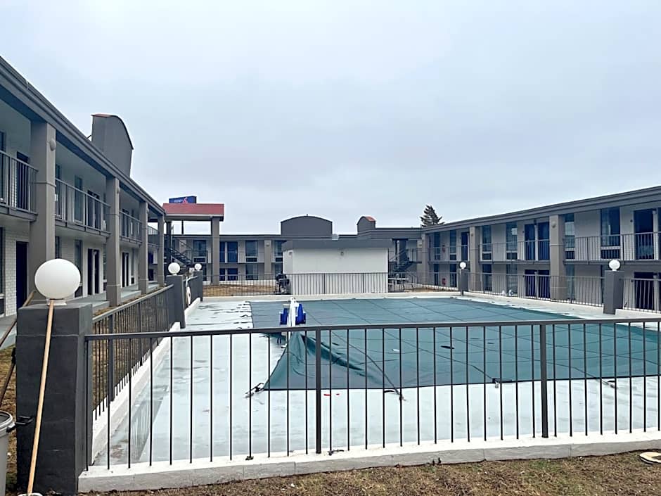 Motel 6 Chickasha, OK