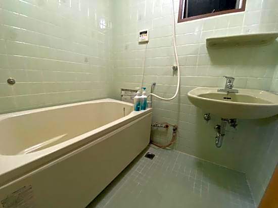 Yoyogi Apartment 2-401