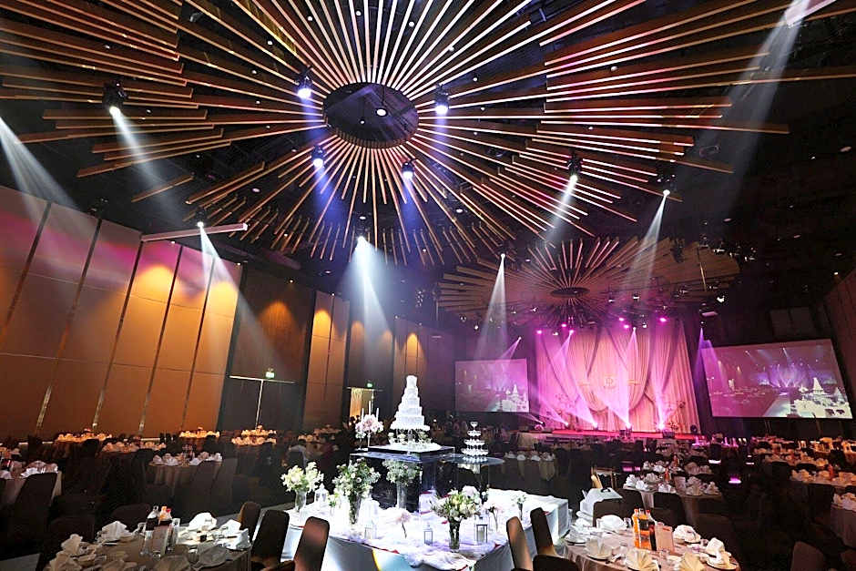 Lee Gardens Plaza Hotel