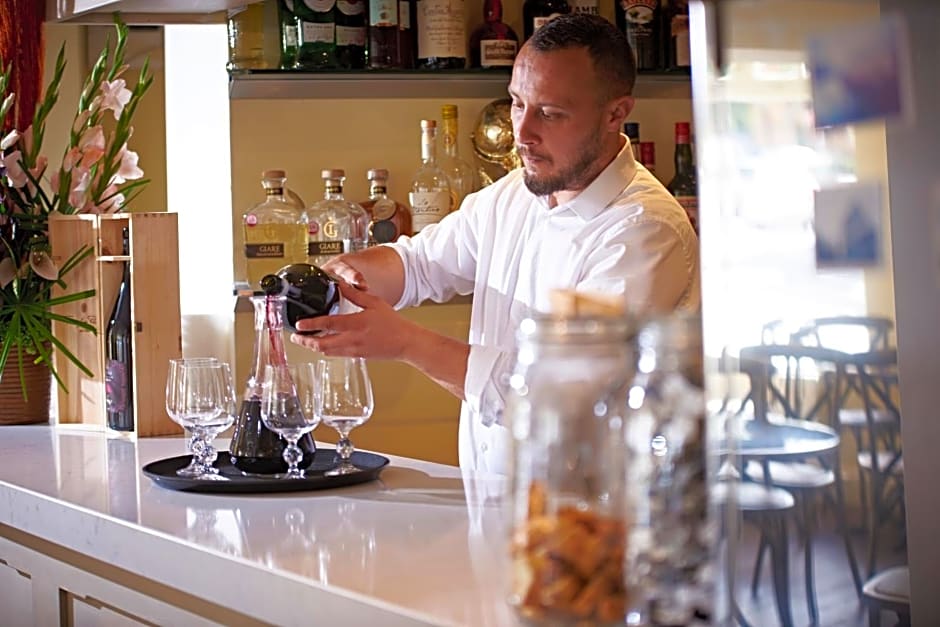 Valentino s Restaurant with Rooms