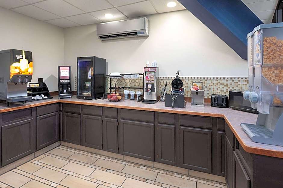 Baymont by Wyndham Bay City