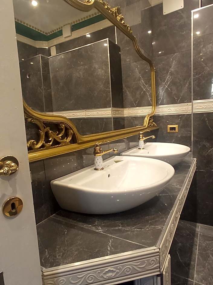 VILLA EVELINA Bad And Breakfast Home Restaurant Gurmet