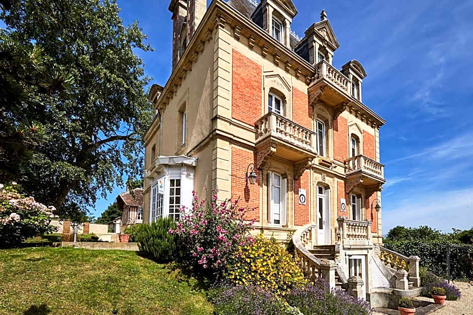 Les Villas d'Arromanches, Teritoria