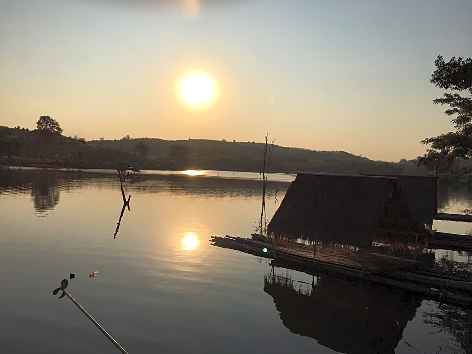 Petch Nakhonthai Homestay