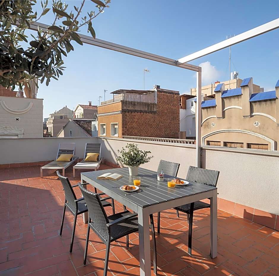 Feelathome Poblenou Beach Apartments