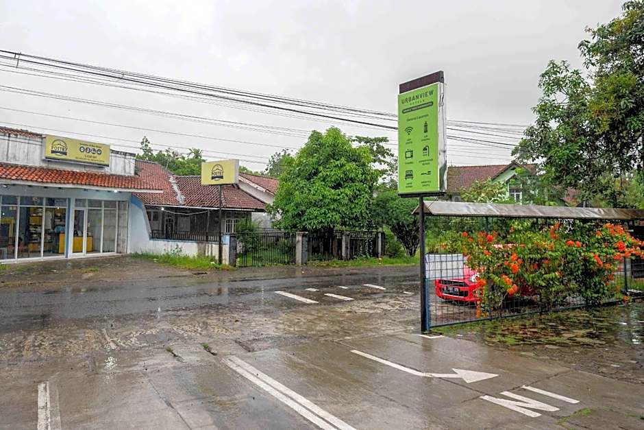 Urbanview Hotel Double Tree near RSUD Margono Purwokerto