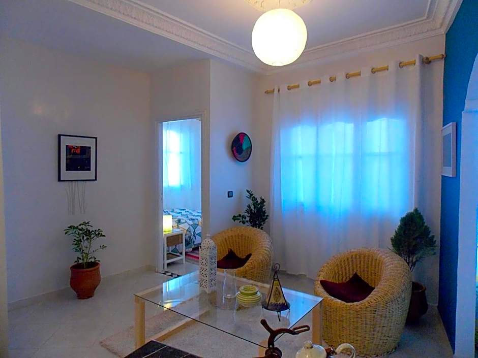 Art Riad Au Bord De La Mer