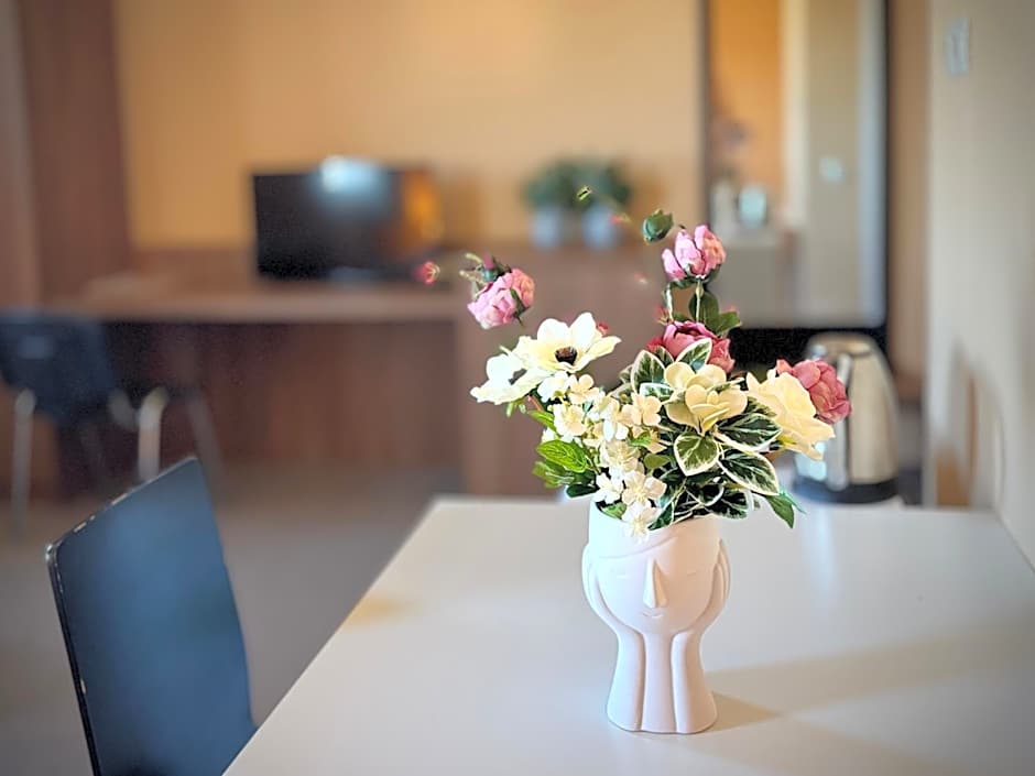 Apartments Sofia Airport free shuttle and parking