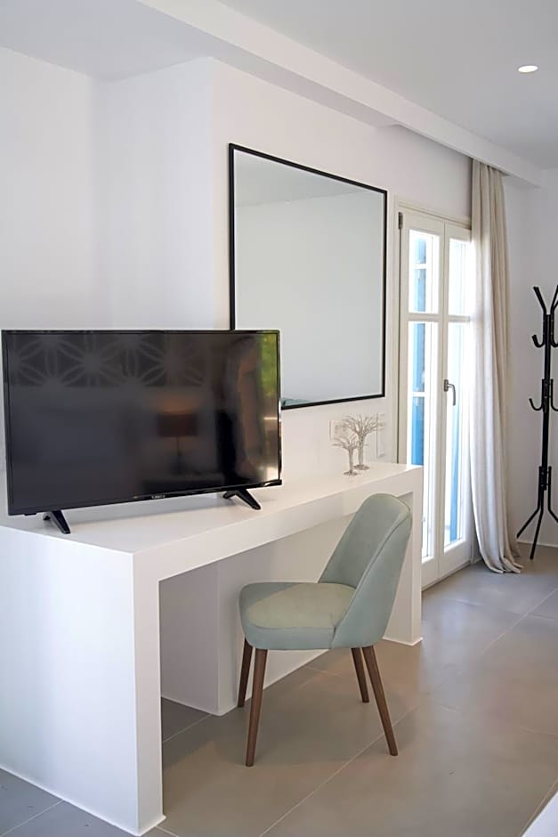 Alexandros Apartments