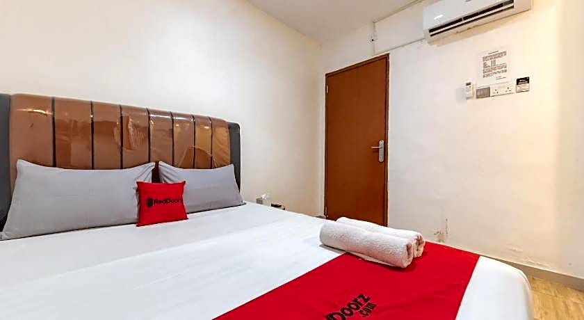 RedDoorz Syariah near KBC Batam Centre