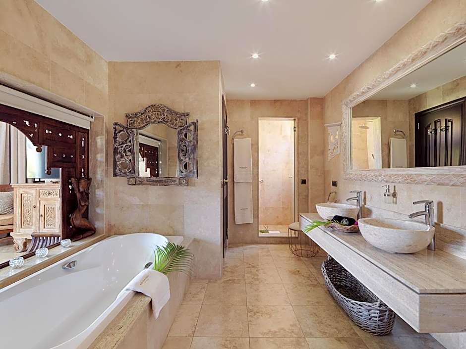 Royal Garden Villas & Spa, Luxury Hotel