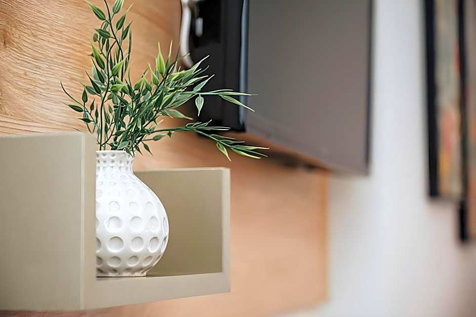 Parthenon Art executive wing