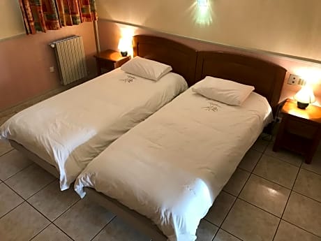 Suite (6 Adults)