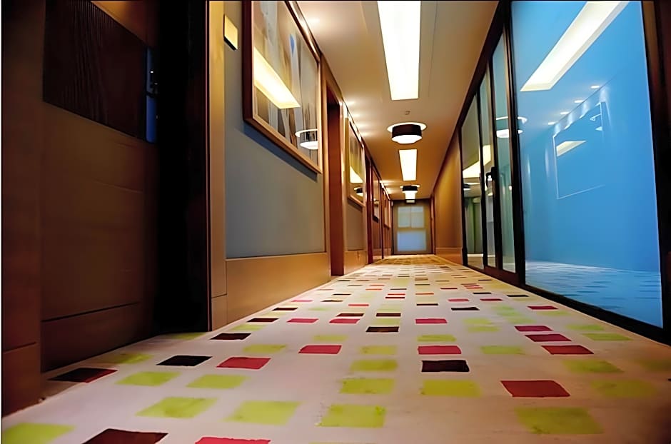 Saifi Suites