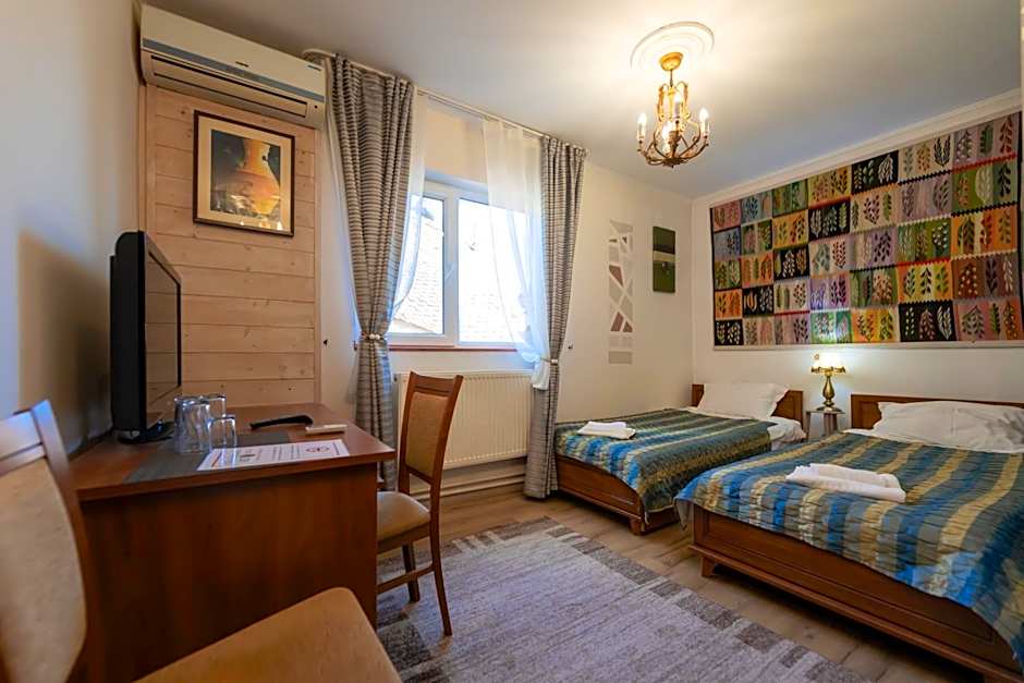 Vila Fortuna - Art O'Clock