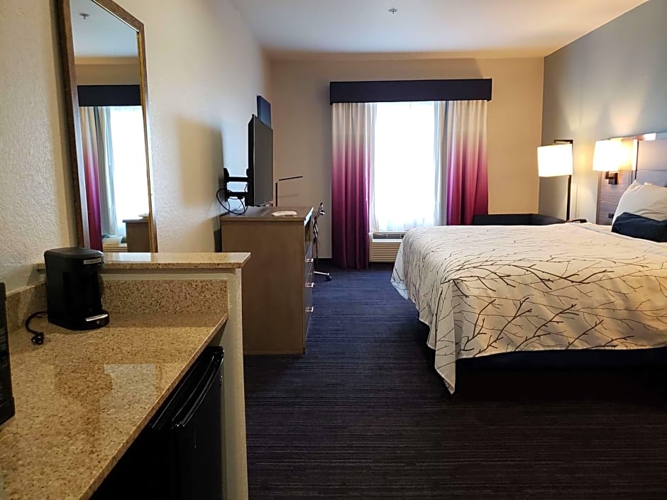 Best Western Plus San Antonio East Inn & Suites