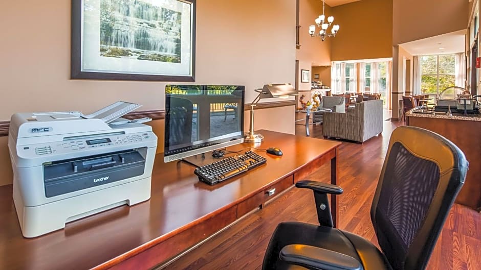 Best Western Plus The Inn & Suites At The Falls