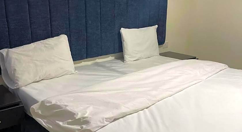 Zaina Plaza Hotel
