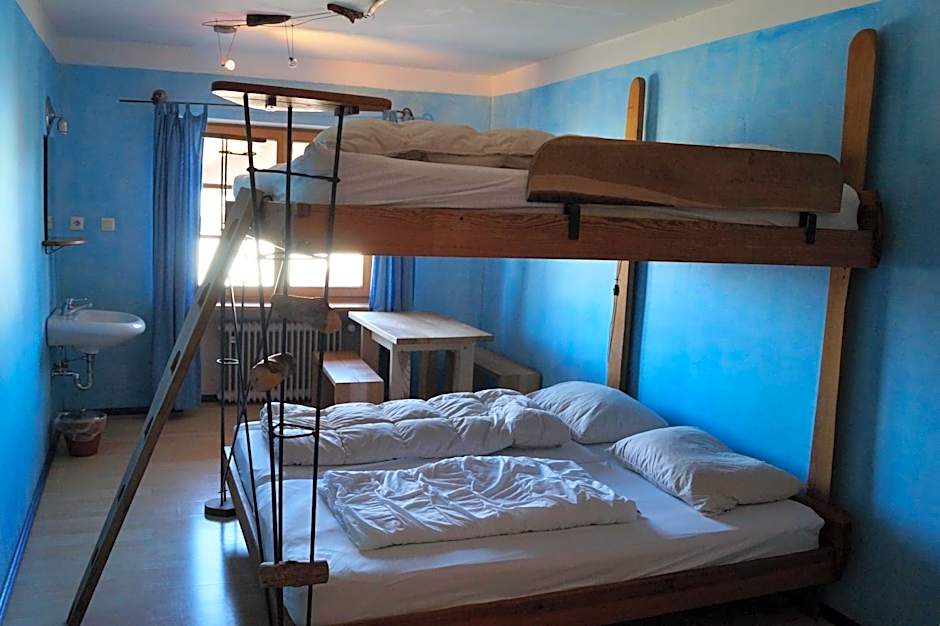 Schiff Bihlerdorf - Hostel