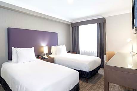 Standard Suite, 1 Split King, Kitchen