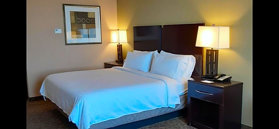 Holiday Inn Express & Suites Pecos