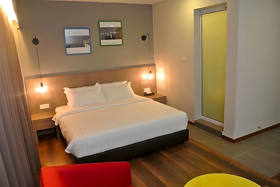 Riverside Boutique Hotel