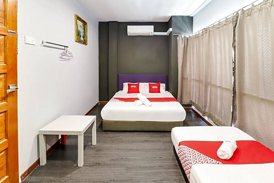 OYO 89381 Moonnight Hotel