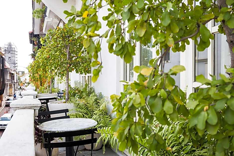 American Trade Hotel