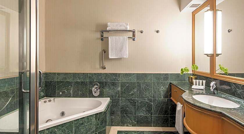 Oaks Gold Coast Hotel