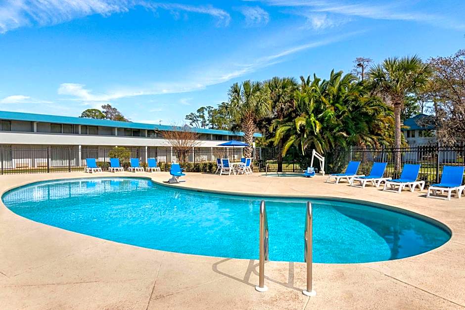 Baymont by Wyndham Daytona Beach/Intl Speedway