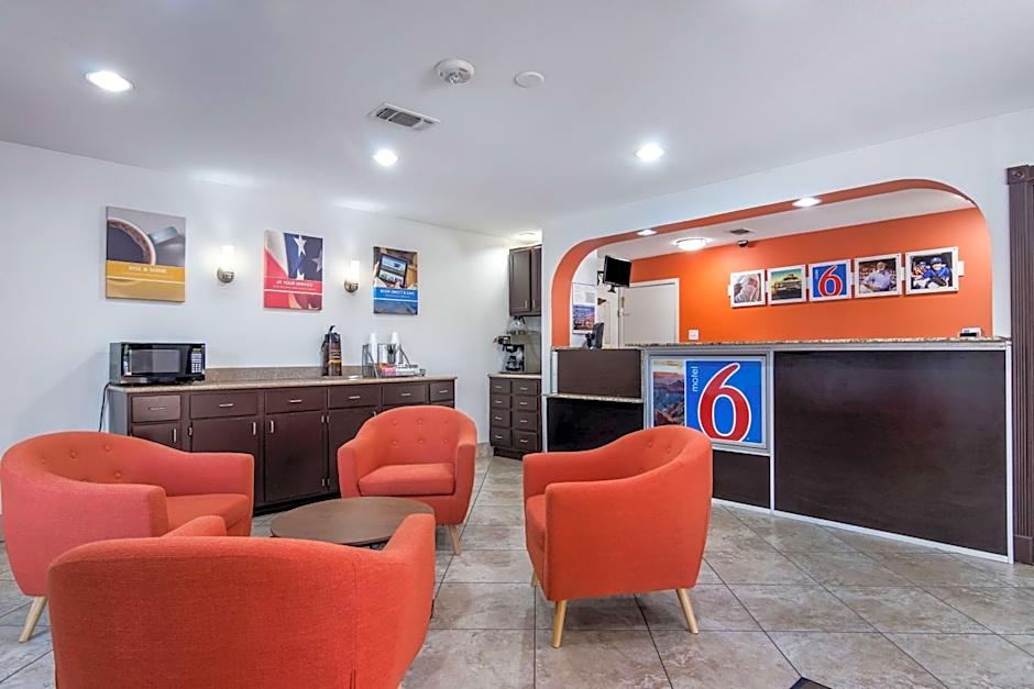 Motel 6-Marshall, TX