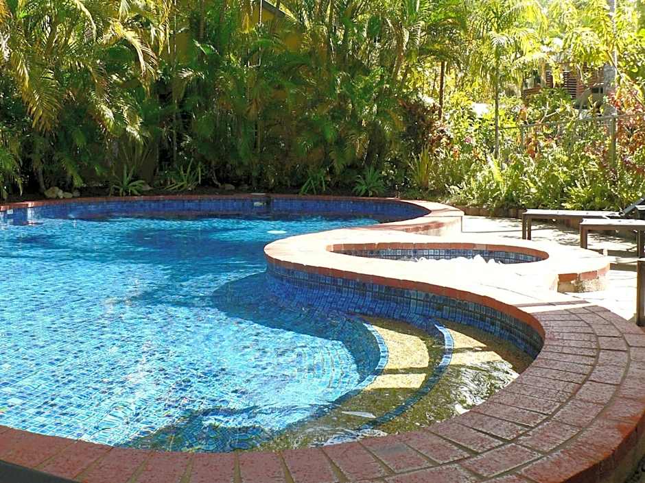 Mango Tree Holiday Apartments