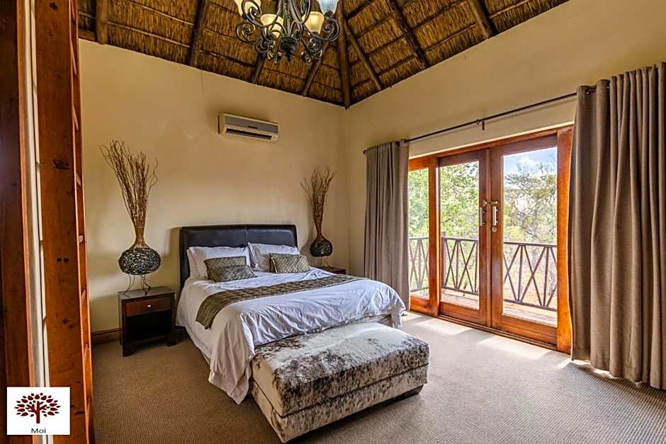 Zebula Golf and Wildlife Estate - Aardwolf Pax 10 - Moi Signature Luxury villa