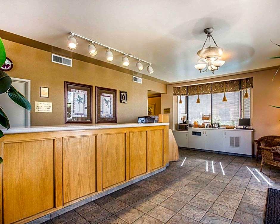 California Inn and Suites Bakersfield