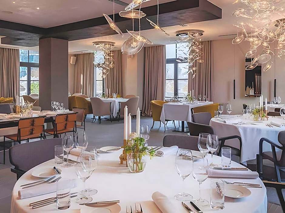 Monograph Freedom Square