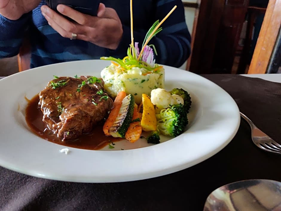 Kings Cliff - A Heritage Hotel