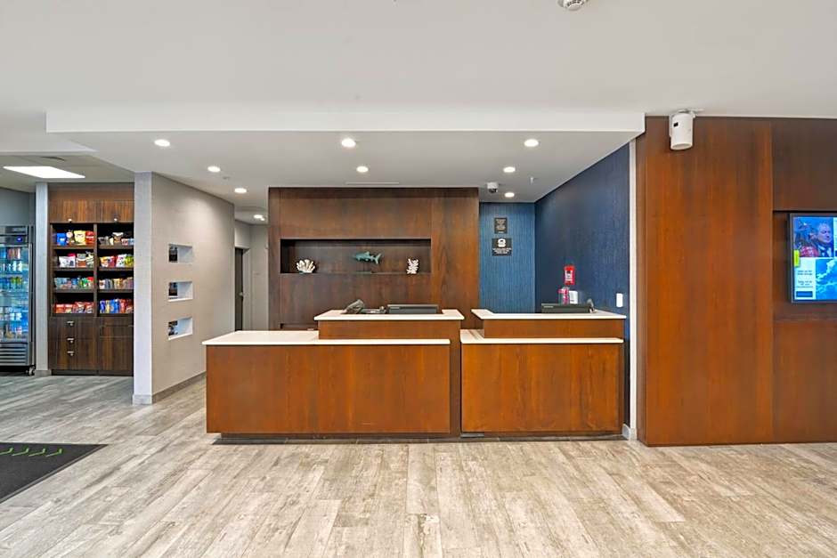 Courtyard by Marriott Long Island Islip/Courthouse Complex