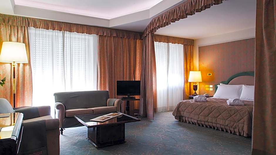 Grand Hotel Excelsior'S