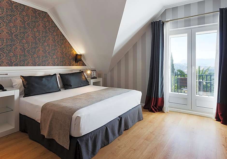 Catalonia Reina Victoria